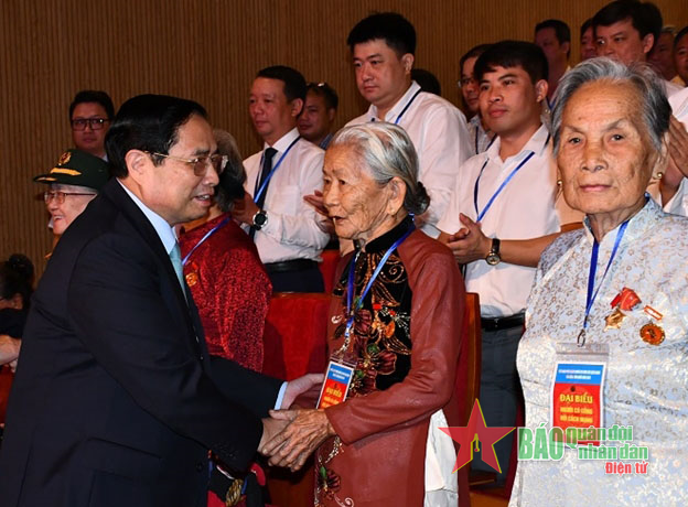 Thủ tướng Chính phủ Phạm Minh Chính: Nguyện tiếp tục chăm lo chu đáo người có công để xoa dịu nỗi đau, làm vơi đi nỗi nhớ